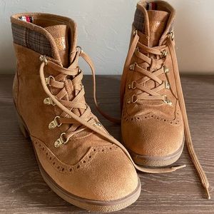 Tommy Hilfiger Wing-Tip Lace Up Plaid Ankle Boots